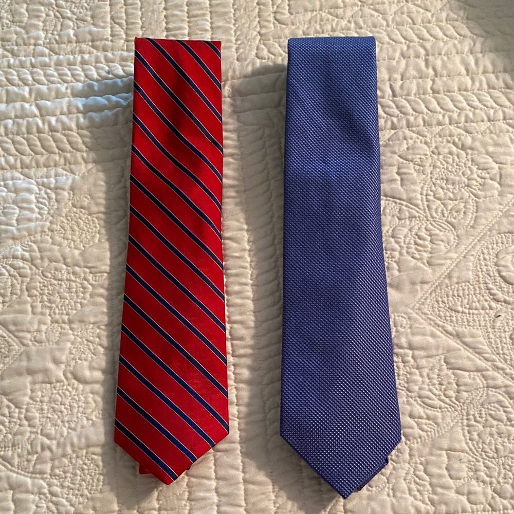 Roundtree & Yorke Red Striped and Blue Textured Ties